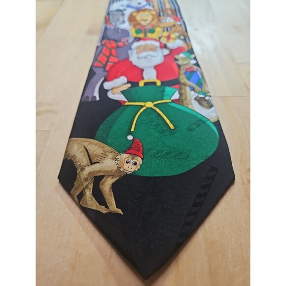 Christmas Hallmark Yule Tie Santa & The Zoo Silk Tie - Picture 3 of 15